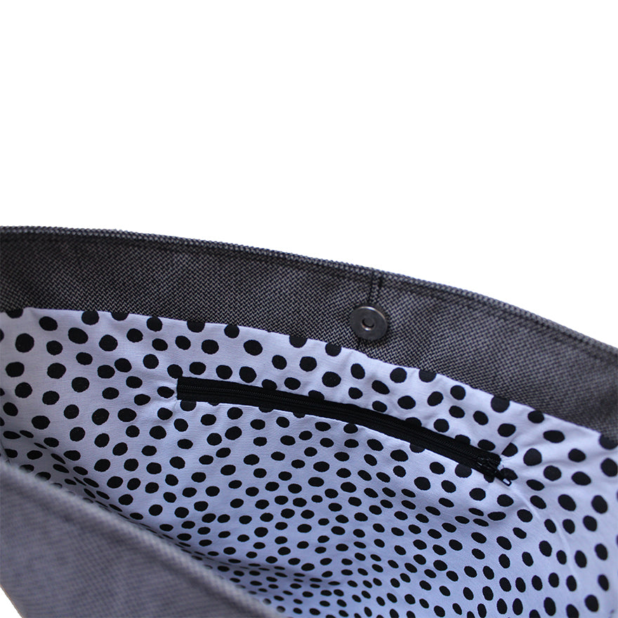 Studio Tuk - Shopping Bag - Black Dots